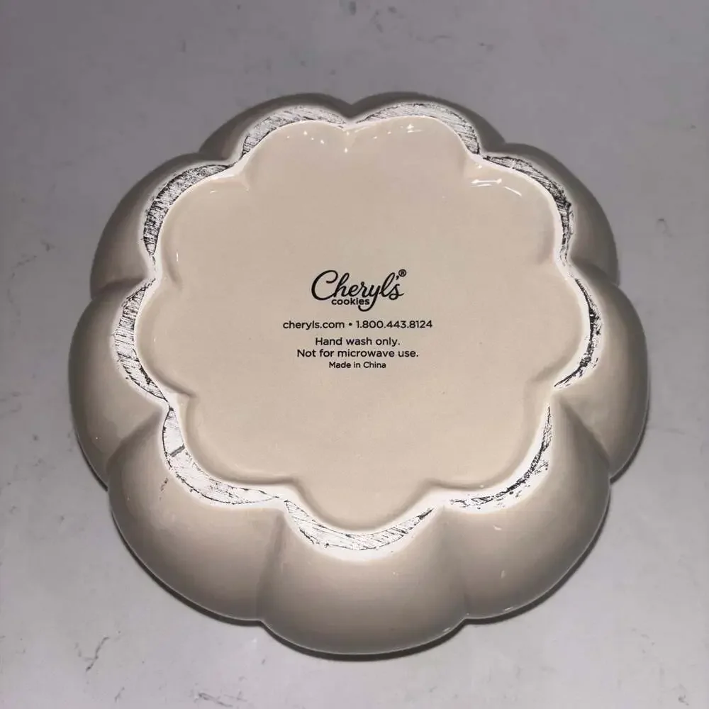 Cheryl’s Cookies Glazed Ceramic White/Gold Pumpkin Cookie Jar/Canister Sealing L